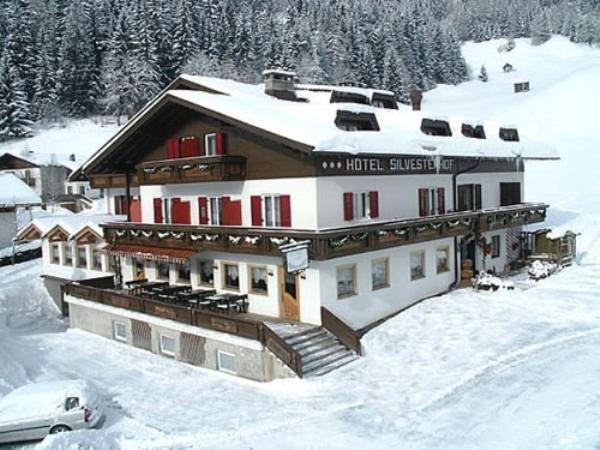 Hotel Silvesterhof Доббиако Экстерьер фото