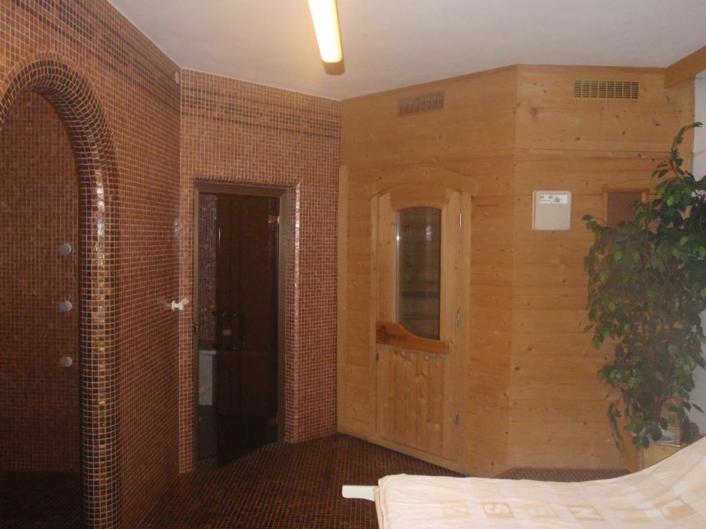 Hotel Silvesterhof Доббиако Экстерьер фото